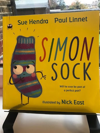 Front cover of the storybook 'Simon Sock' by Sue Hendra and Paul Linnet.